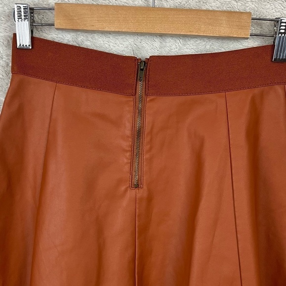 Caramel Brown Faux Leather Mini Skirt Size Small Skater Back Zipper - Picture 9 of 16